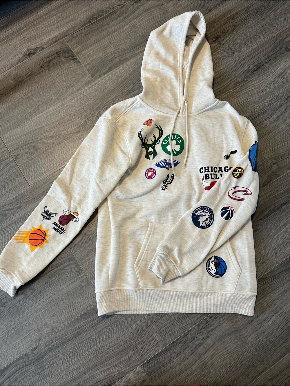 Men's Oatmeal NBA Logo Pullover Hoodie